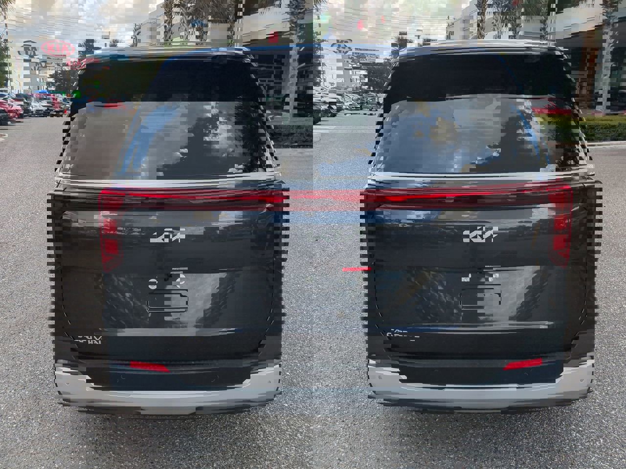 2026 Kia Carnival LX photo 3