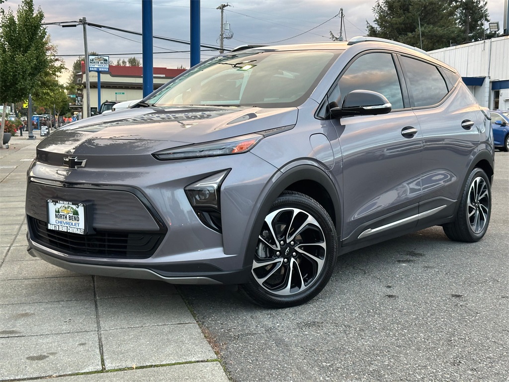 Used 2022 Chevrolet Bolt EUV Premier with VIN 1G1FZ6S05N4107294 for sale in North Bend, WA