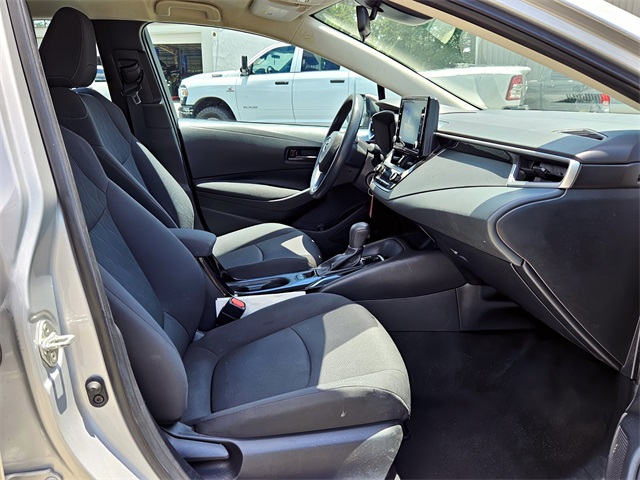 2022 Toyota Corolla LE photo 17