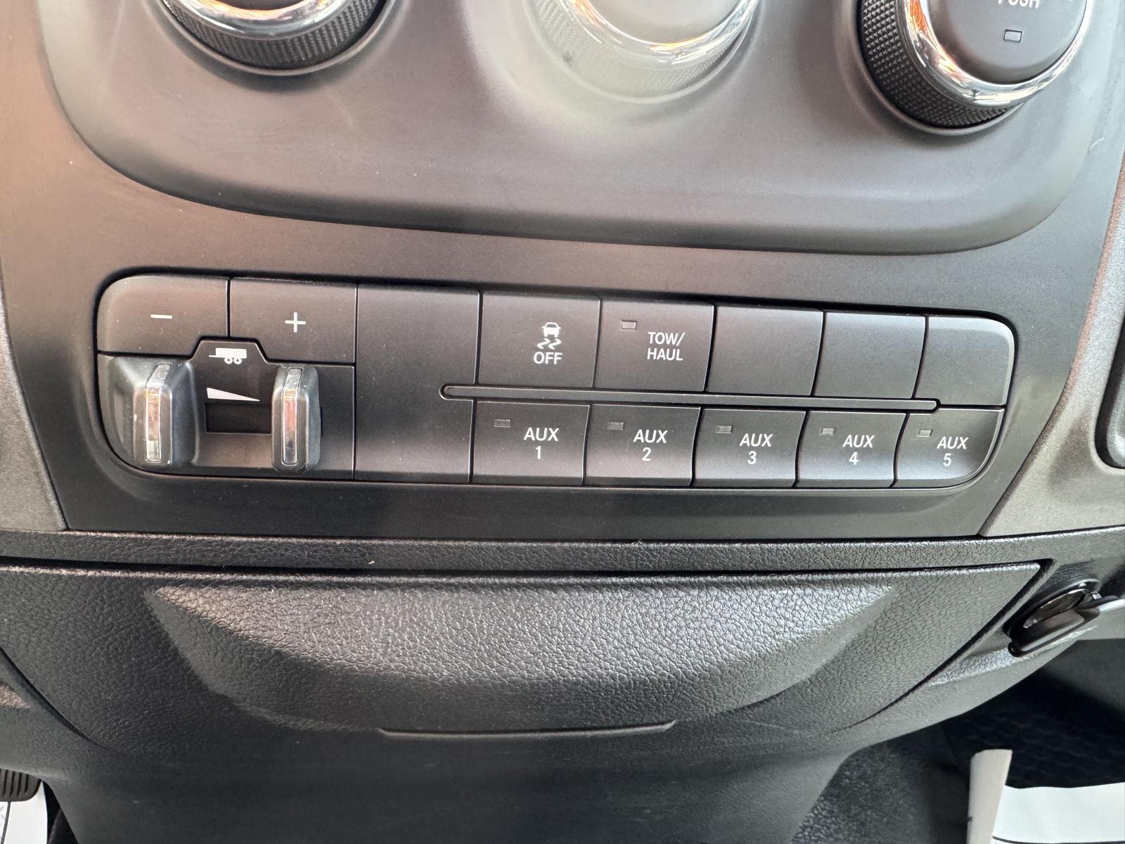 2017 Ram 2500 Tradesman photo 17
