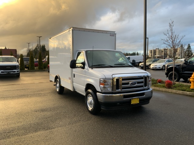 2025 Ford E-350 Base photo 3