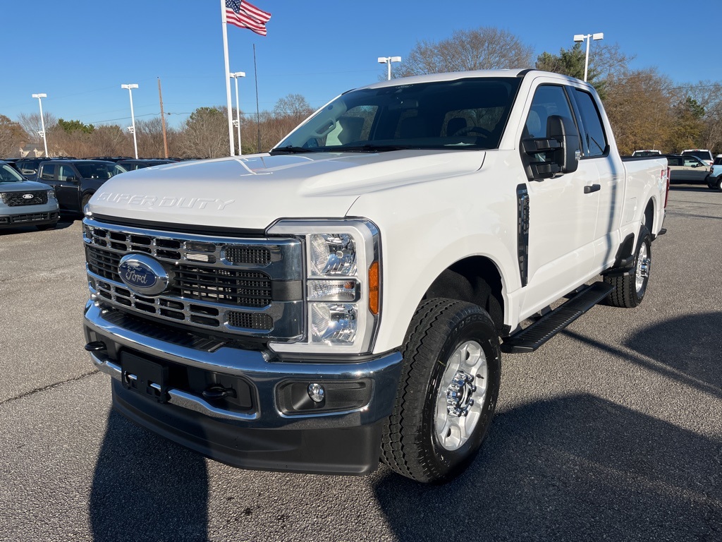 2026 Ford F-250 Super Duty XLT's photo