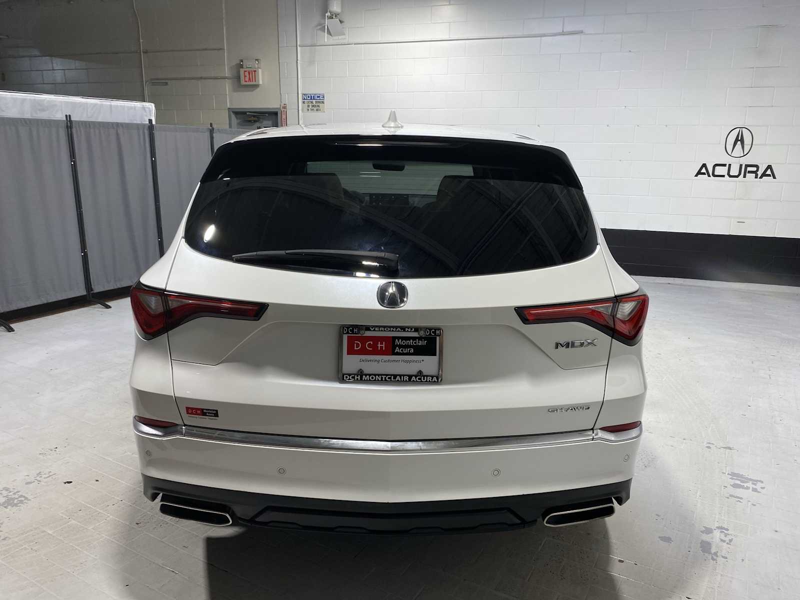 2023 Acura MDX Technology SH-AWD photo 5
