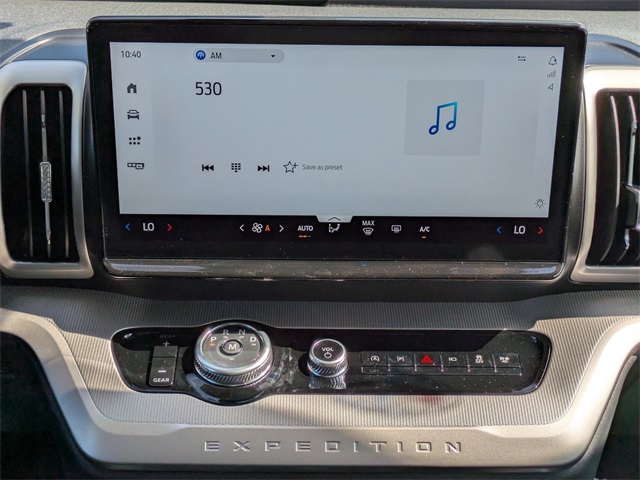 2025 Ford Expedition MAX photo 17