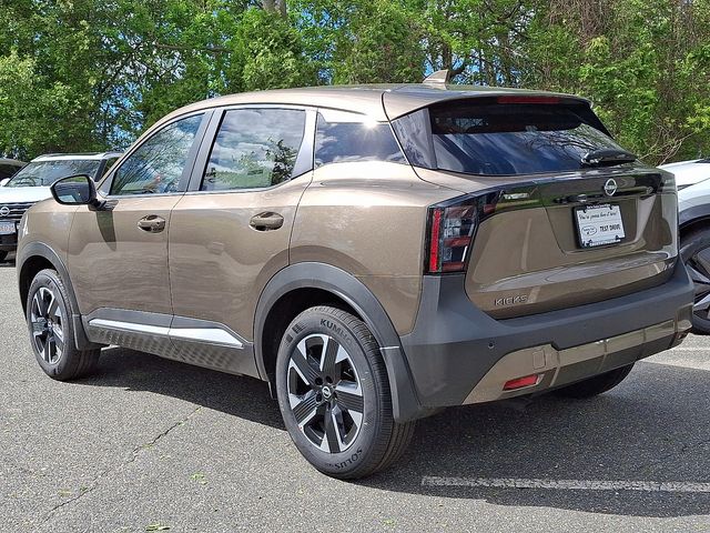 2025 Nissan Kicks SV photo 4