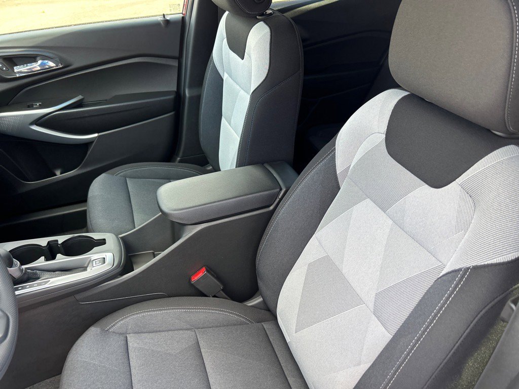 2026 Chevrolet Trax LS photo 4