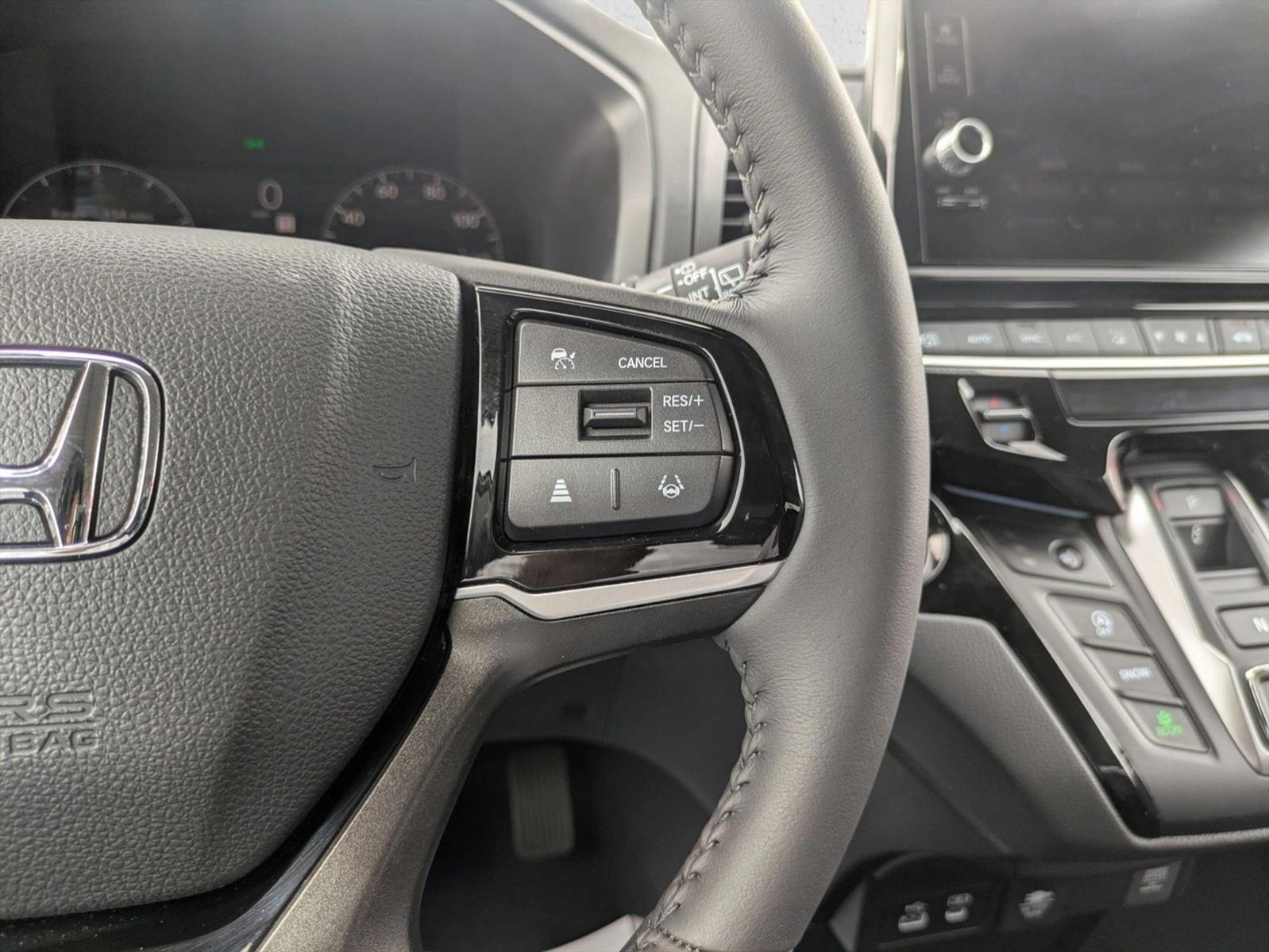 2025 Honda Odyssey Touring photo 16