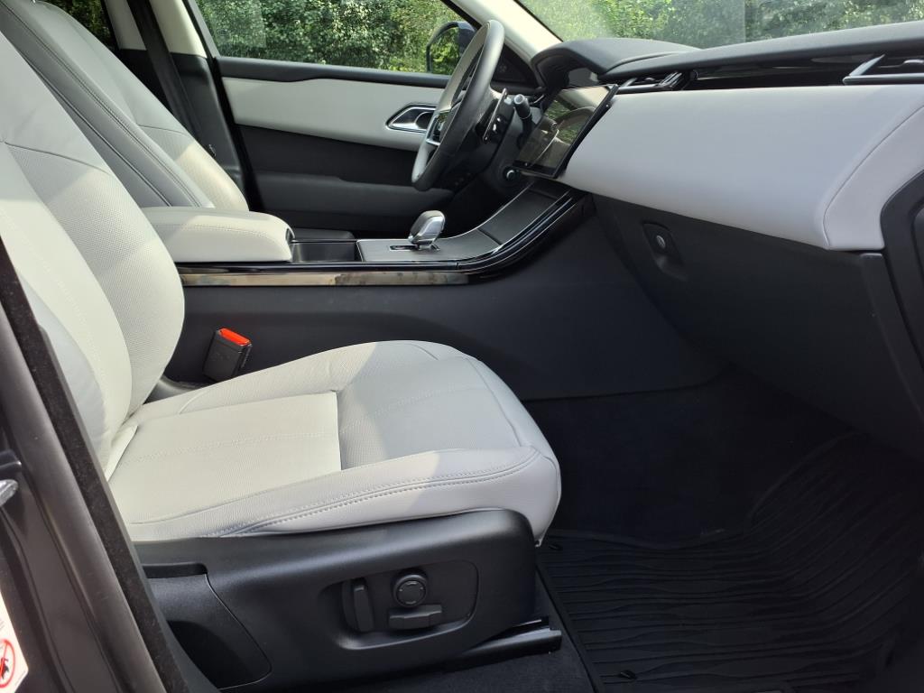 2025 Land Rover Range Rover Velar S photo 2