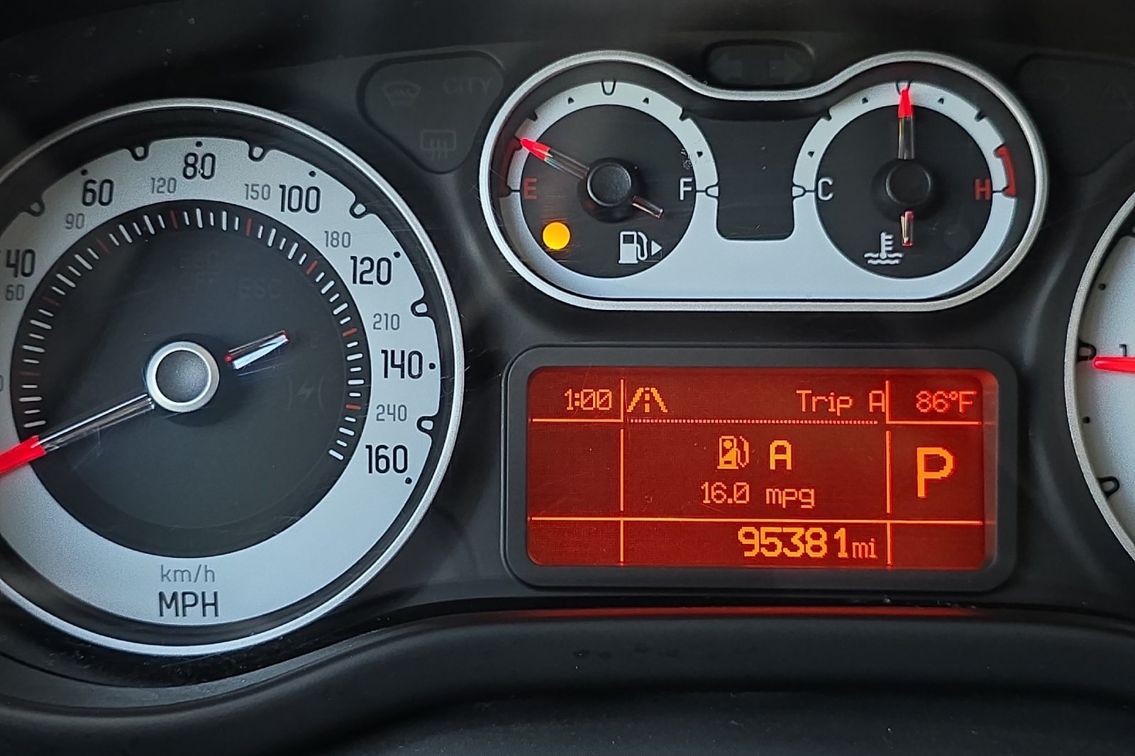 2015 Fiat 500L Trekking photo 26