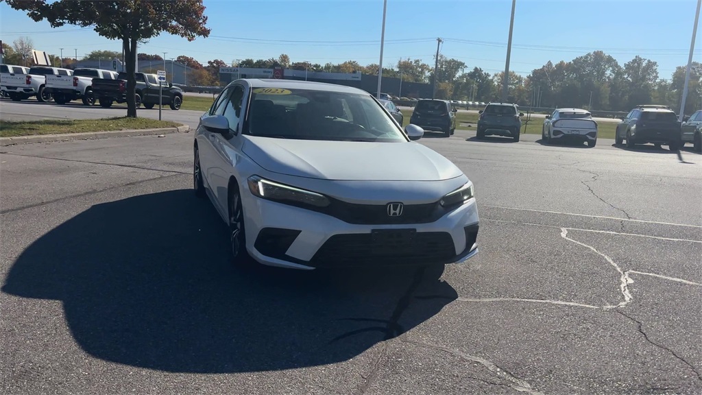 2023 Honda Civic Hatchback EX-L photo 2