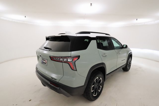 2025 Chevrolet Equinox ACTIV photo 2