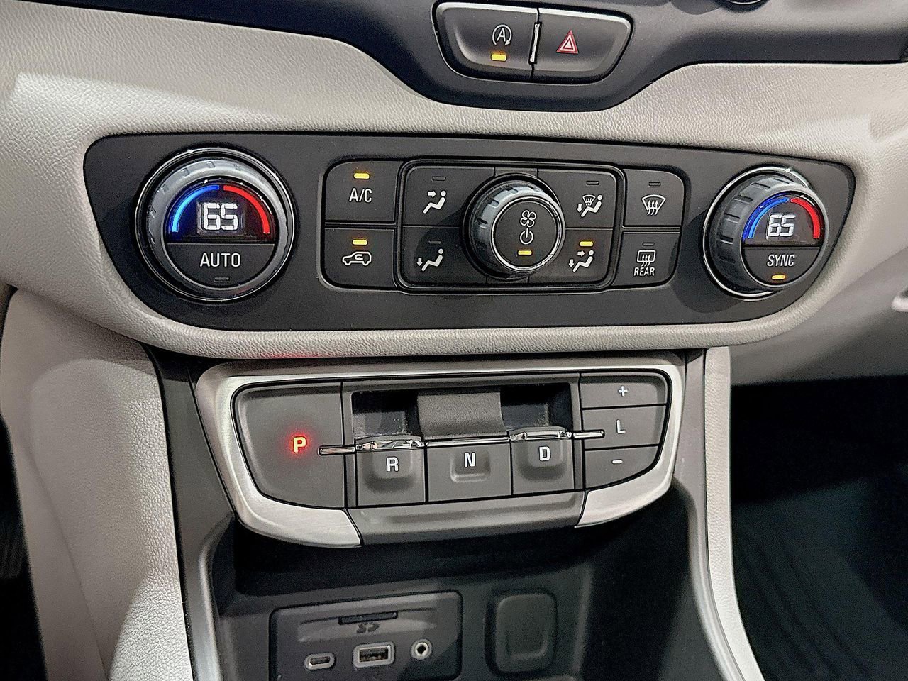 2022 Gmc Terrain SLT photo 17