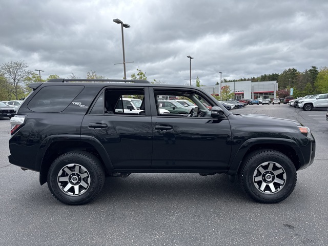 2021 Toyota 4Runner TRD Off-Road Premium photo 2