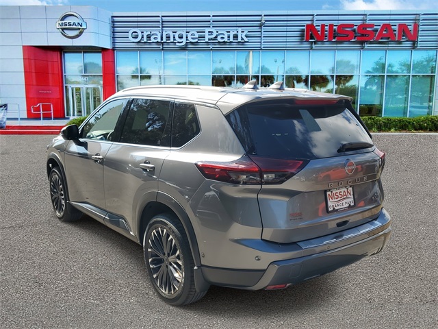 2025 Nissan Rogue SL photo 3