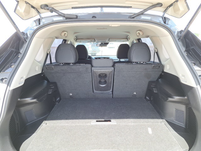 2020 Nissan Rogue S photo 11