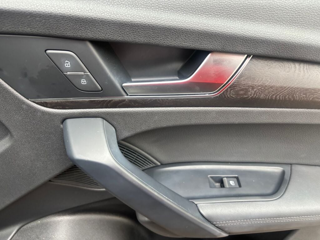 2020 Audi Q5 Premium Plus photo 15