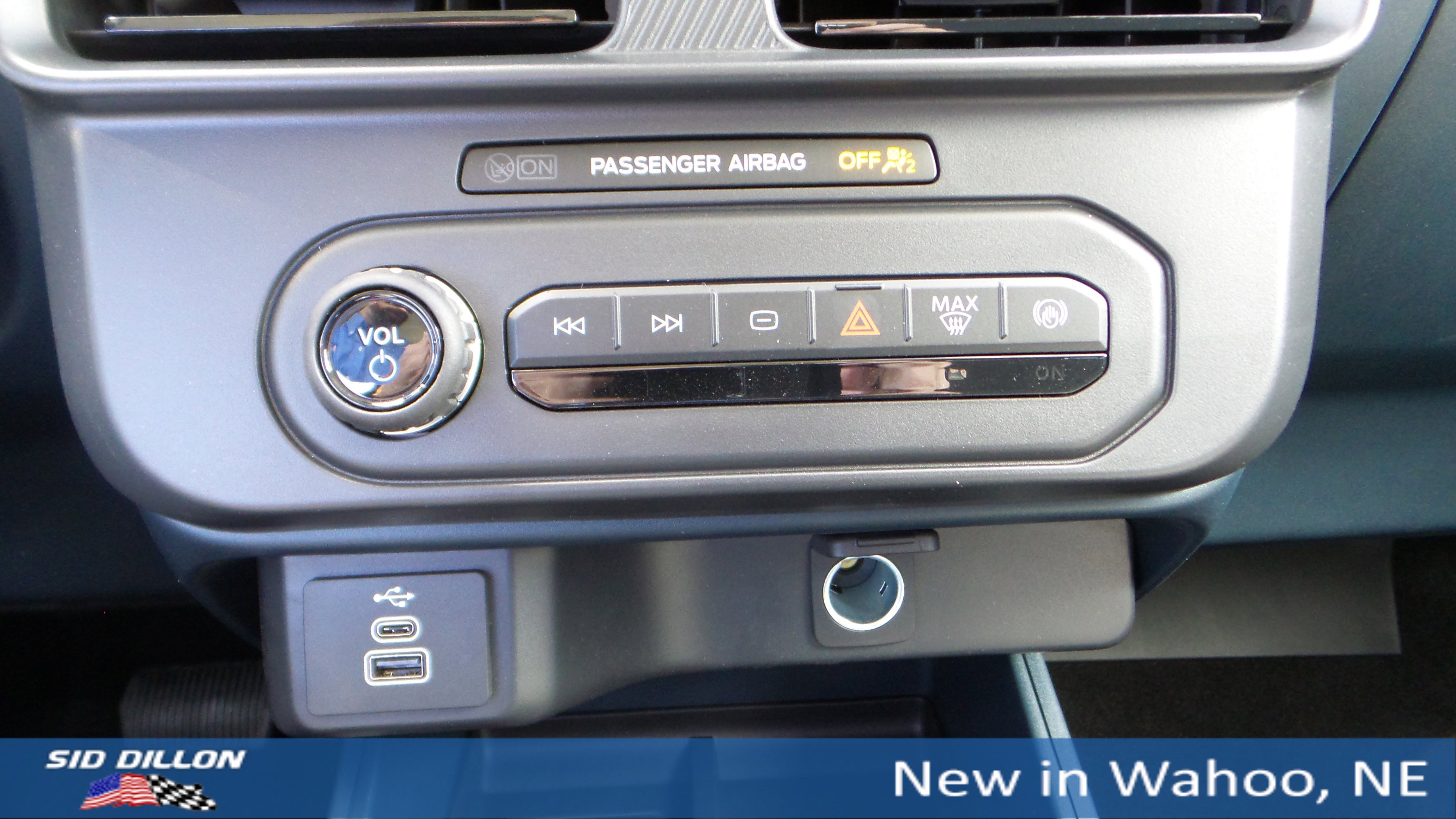 2025 Ford Maverick XL photo 12