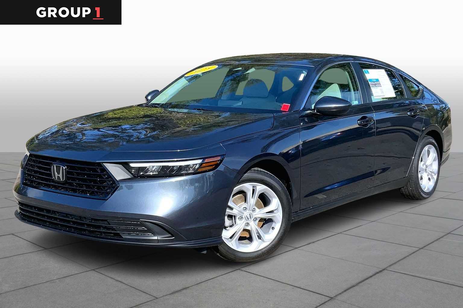 2025 Honda Accord LX's photo