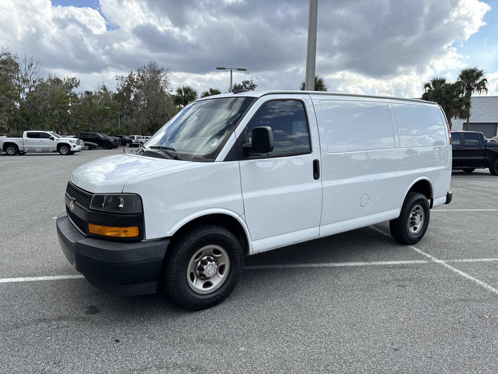 2018 Chevrolet Express Cargo Van 2500 photo 4