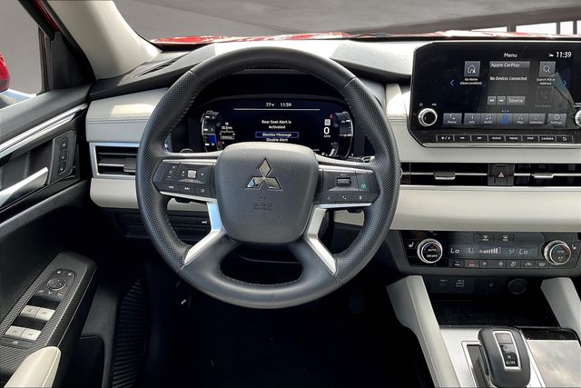 2024 Mitsubishi Outlander SEL photo 4