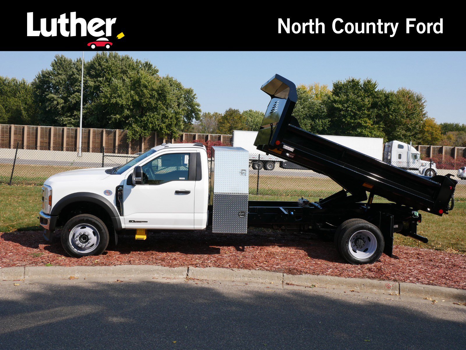 2024 Ford F-450 XL photo 4