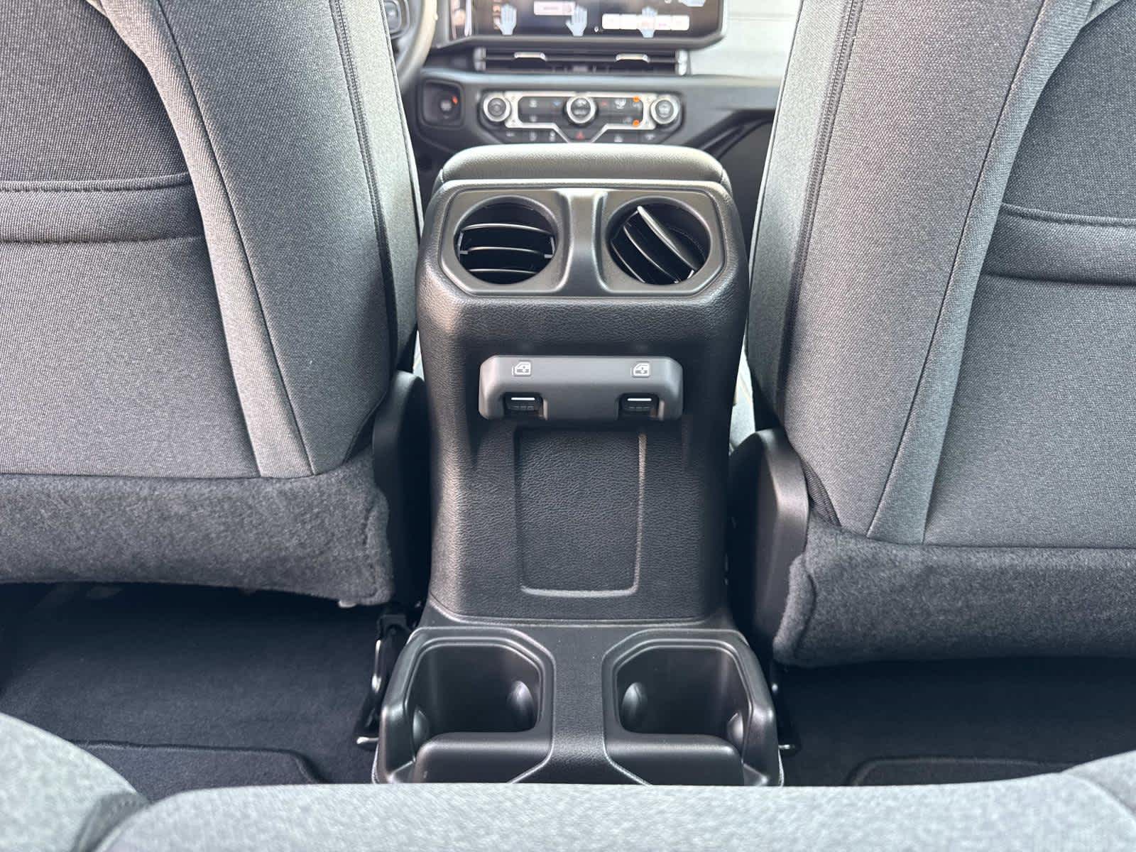 2025 Jeep Gladiator Sport photo 27