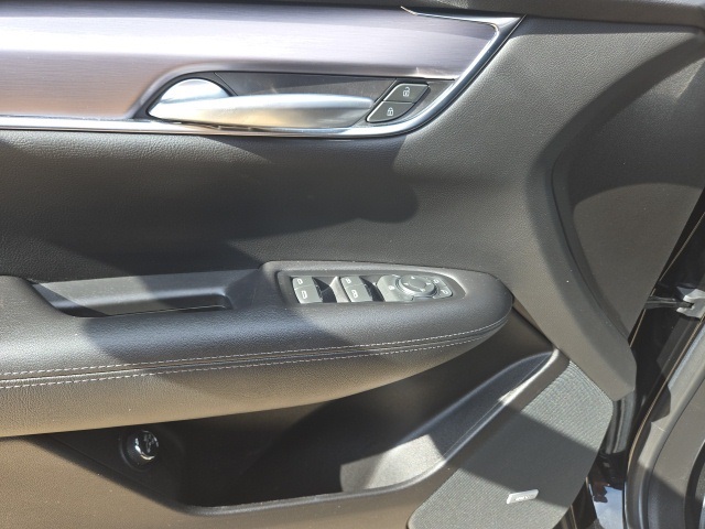 2023 Cadillac XT5 Luxury photo 9