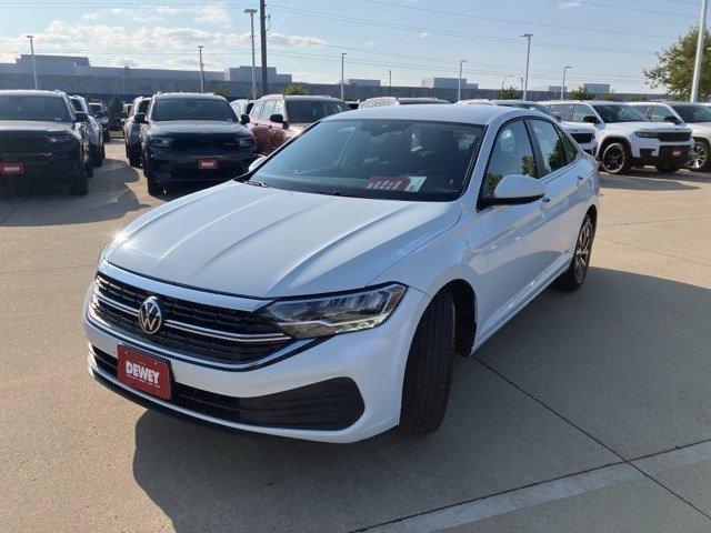 2024 Volkswagen Jetta S photo 3