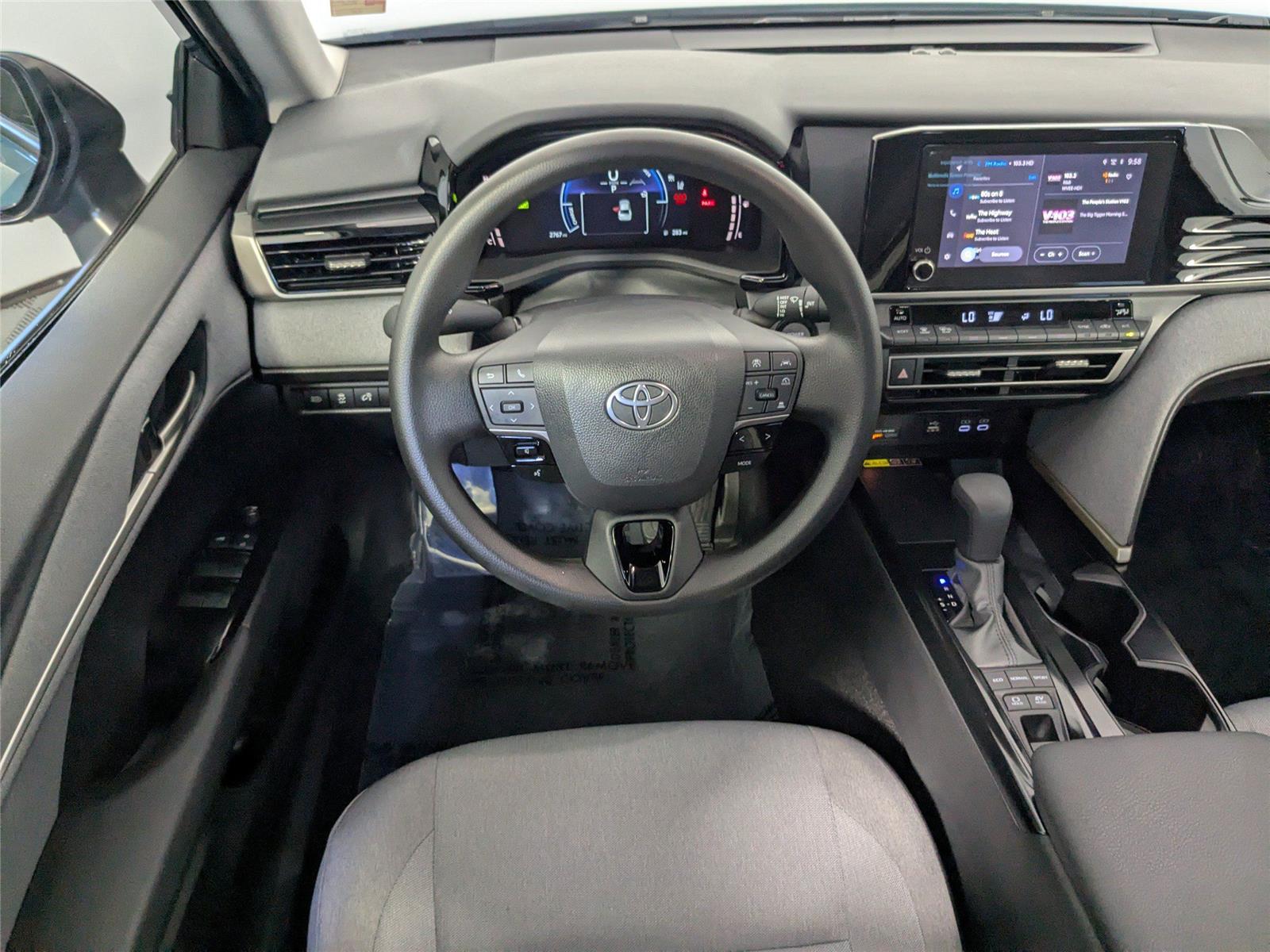 2025 Toyota Camry LE photo 7