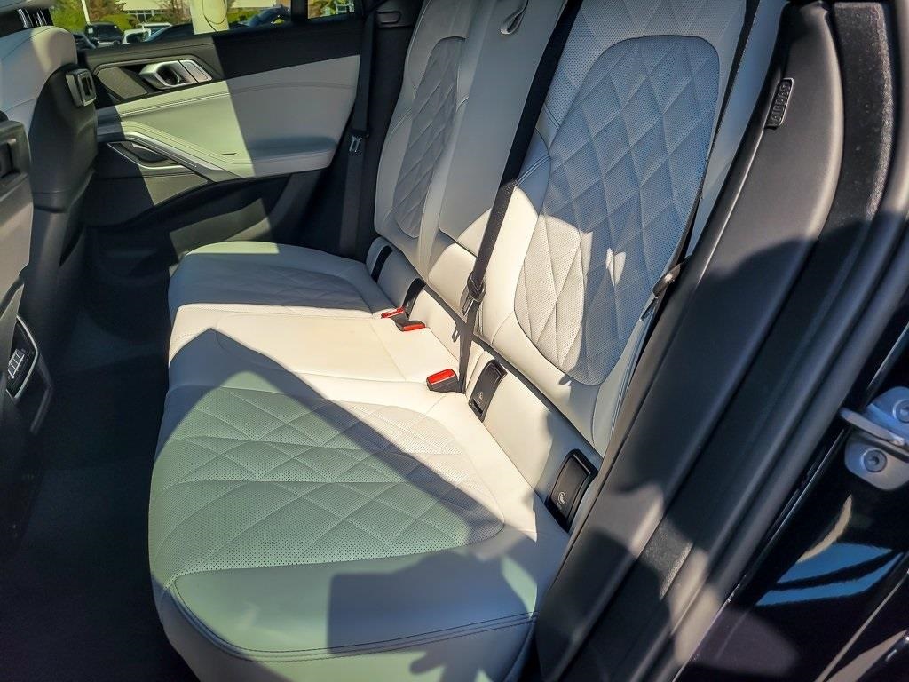 2023 BMW X6 - Image 9