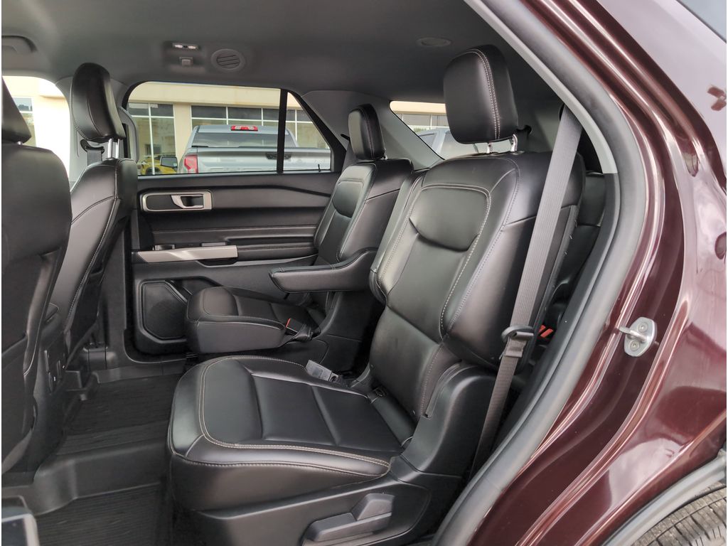 2023 Ford Explorer XLT photo 31