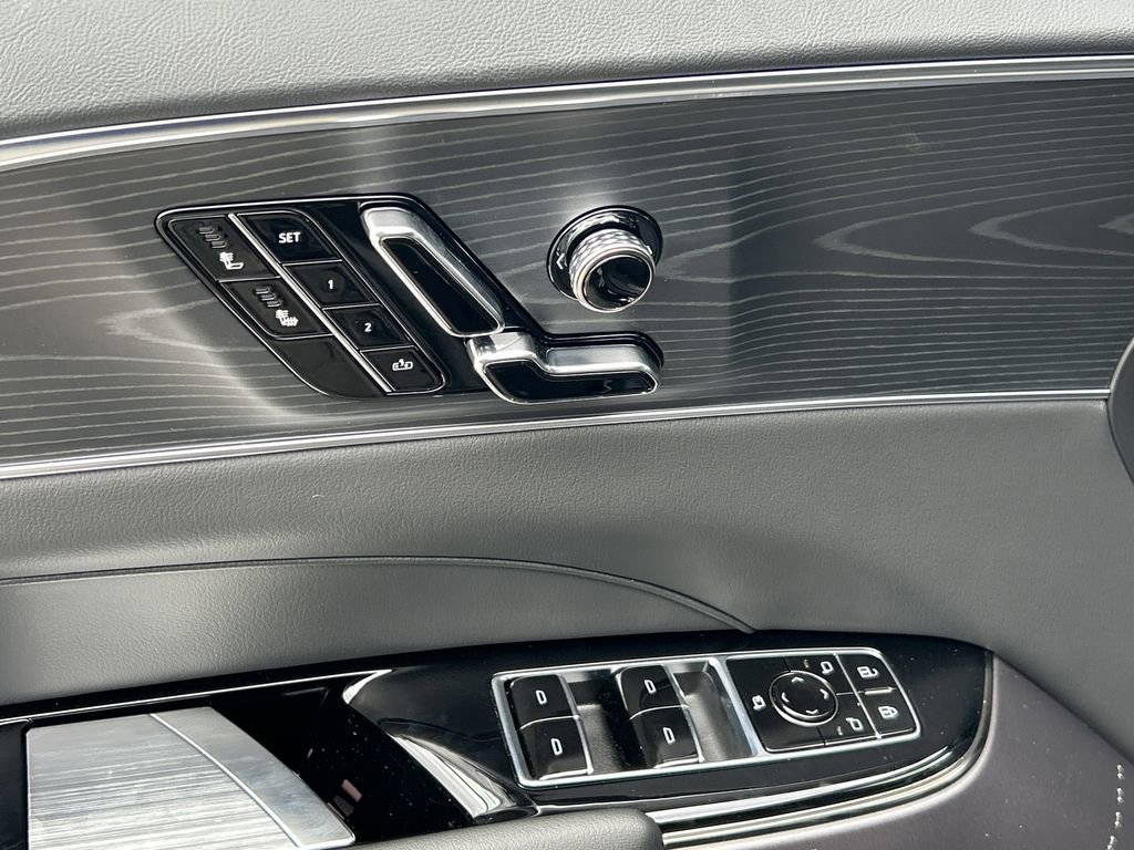 2026 Cadillac Lyriq Sport photo 17