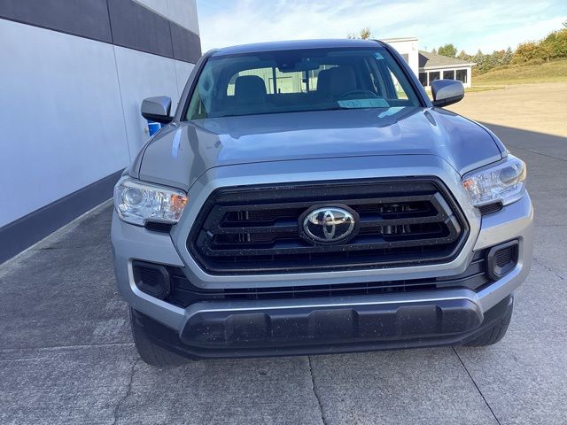 2022 Toyota Tacoma SR photo 3
