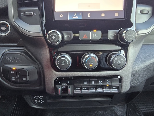 2025 Ram 5500 photo 20