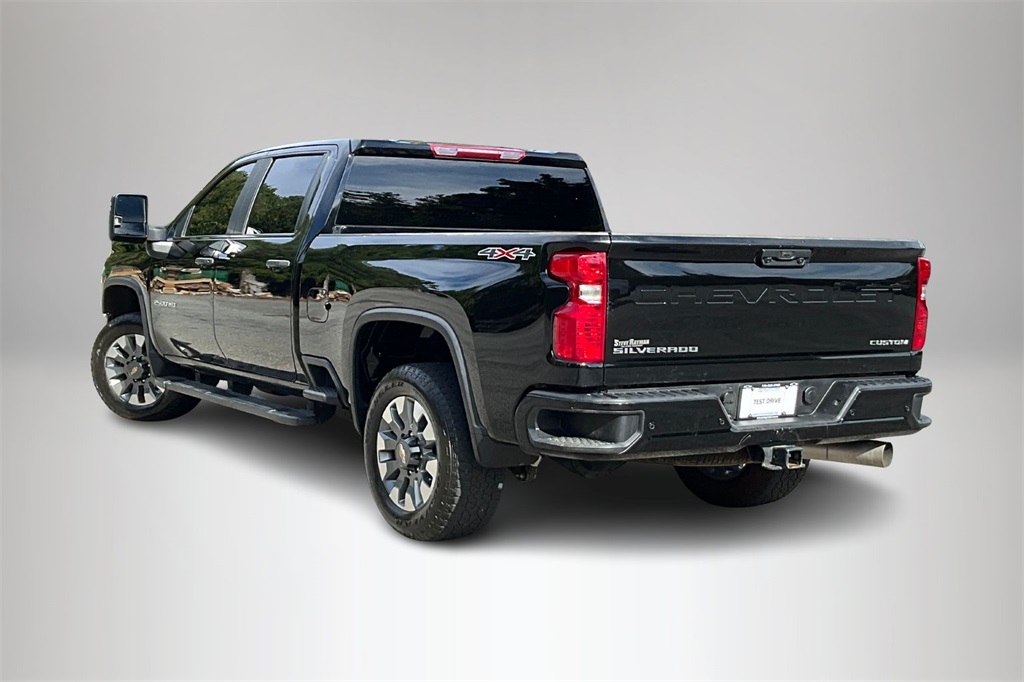 2024 Chevrolet Silverado 2500HD Custom photo 4