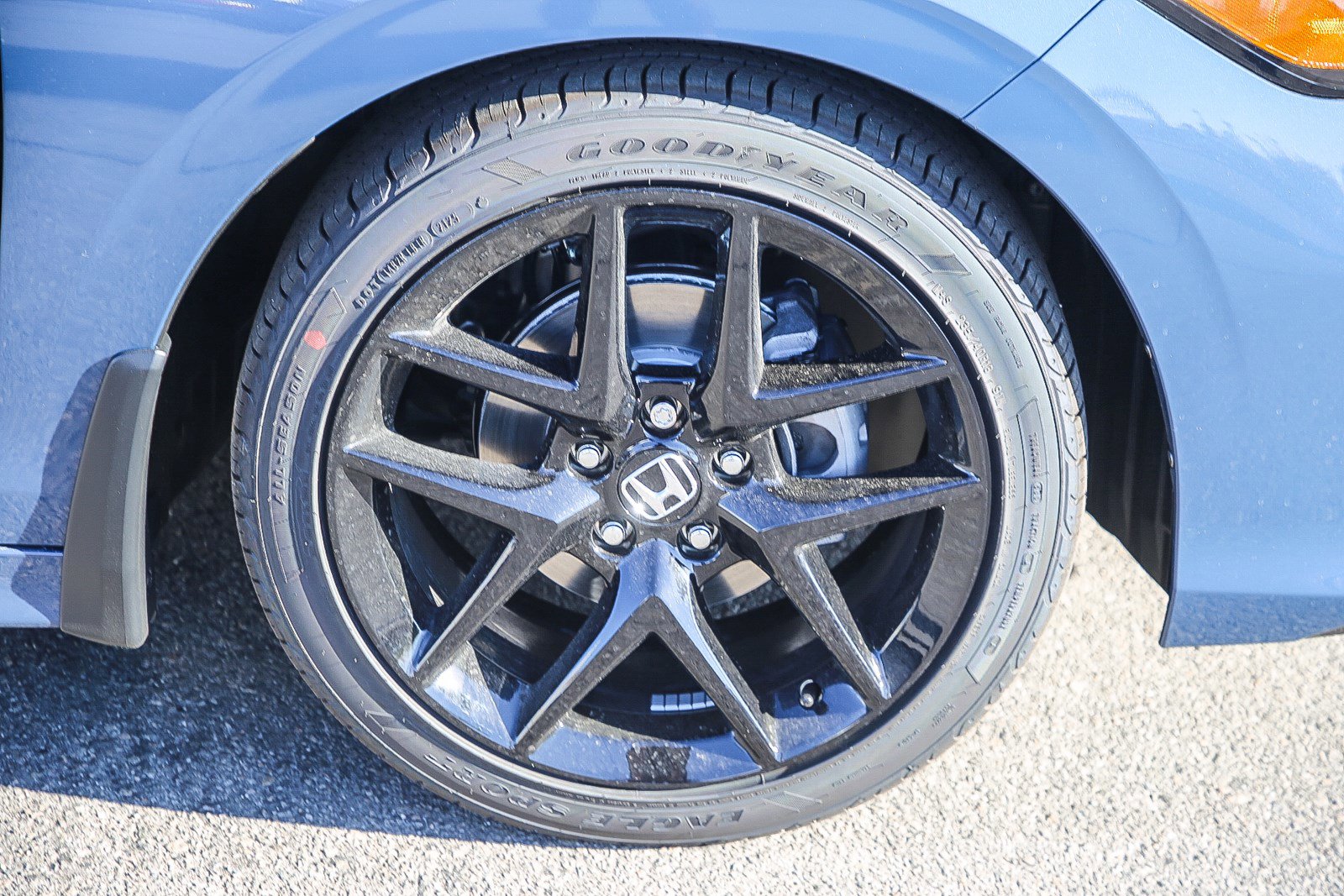 2026 Honda Civic Sport photo 8