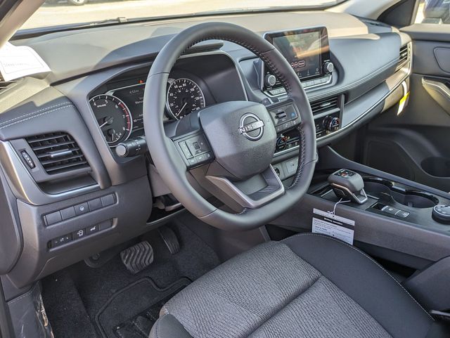 2026 Nissan Rogue SV photo 11