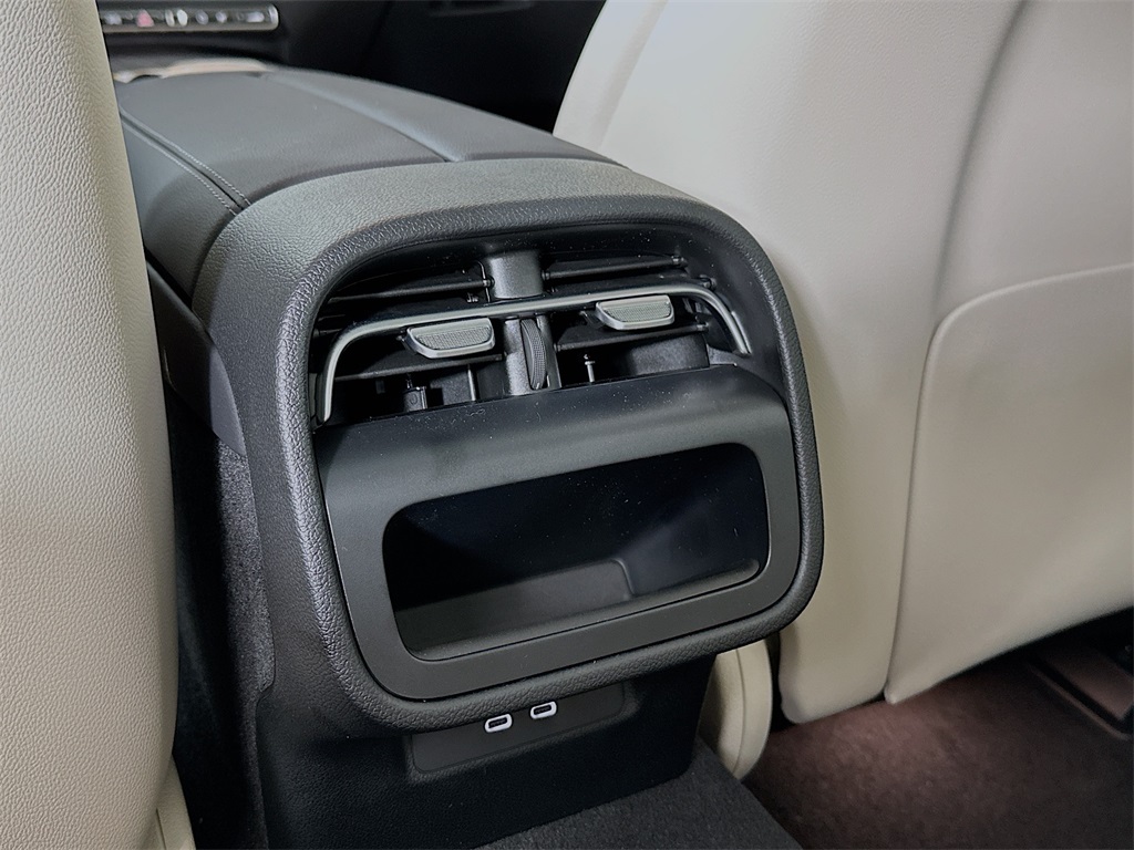 2026 Mercedes Benz E 350 4MATIC photo 22