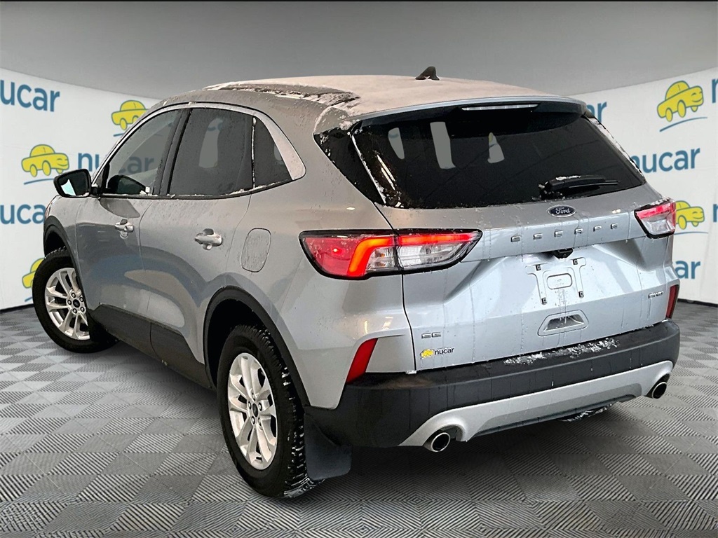 2022 Ford Escape SE photo 4