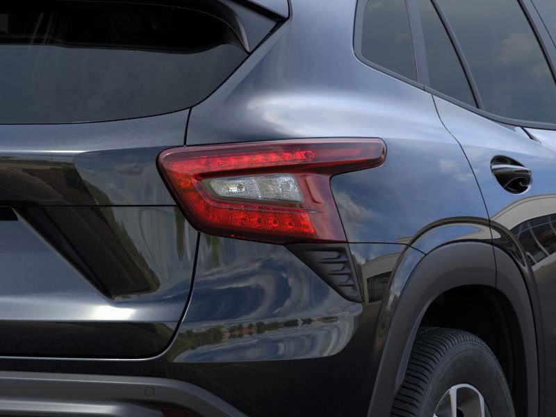 2025 Chevrolet Trax LT photo 9