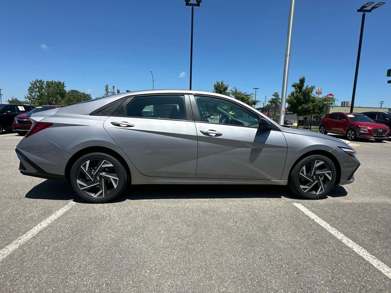 2025 Hyundai Elantra SEL Sport photo 4