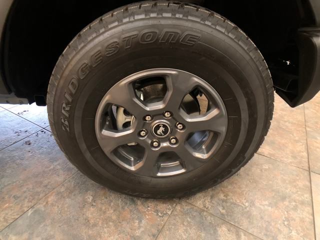 2025 Ford Bronco Base photo 9