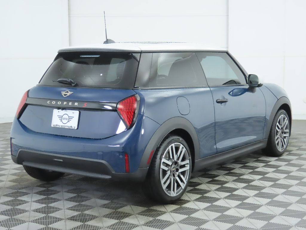 2026 Mini Cooper 2 Door Hardtop Signature photo 4