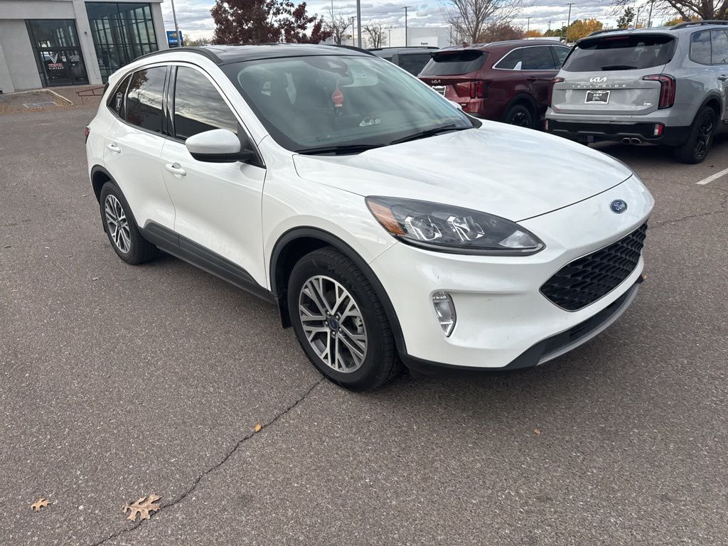 2022 Ford Escape SEL's photo