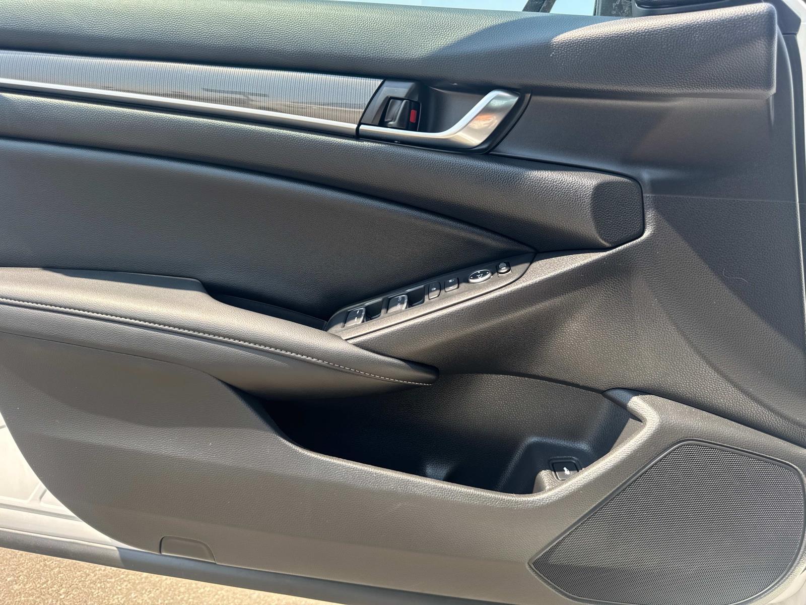 2022 Honda Accord Hybrid Sport photo 17
