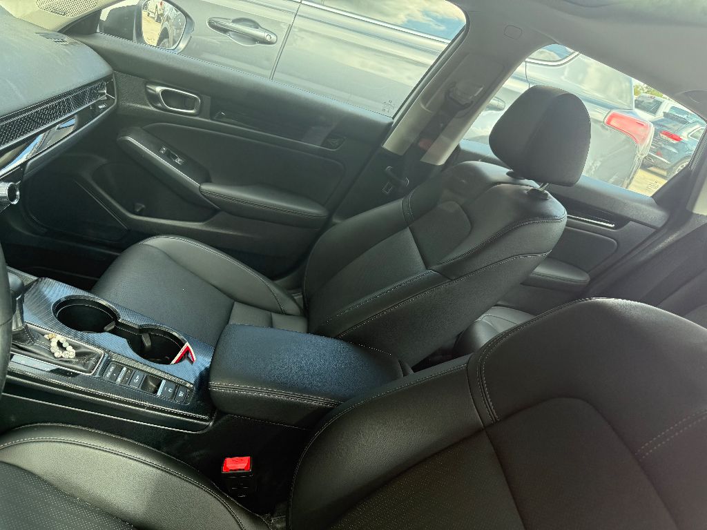 2024 Honda Civic Touring photo 4