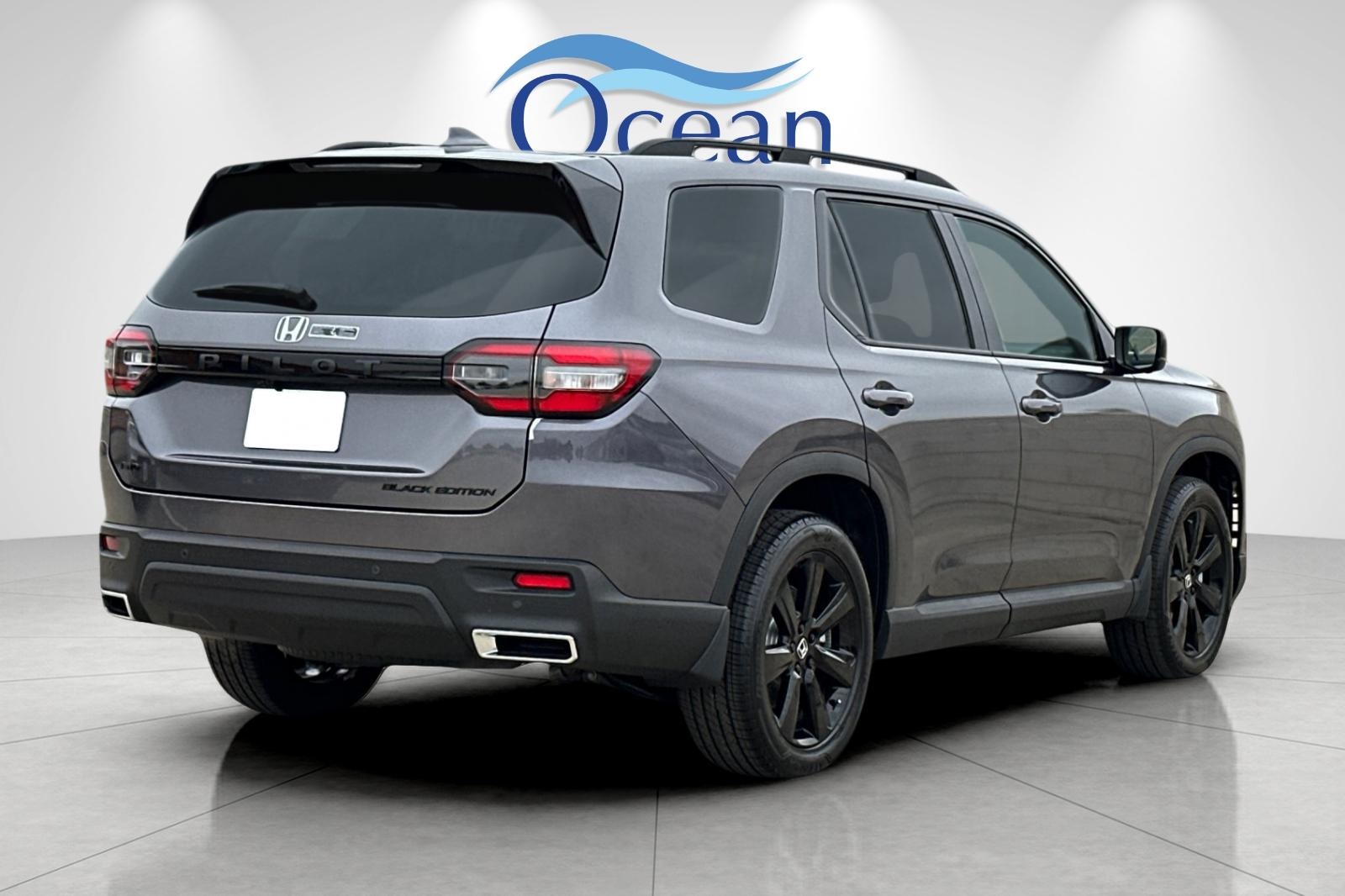 2025 Honda Pilot Black Edition photo 4