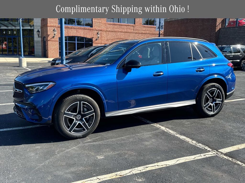 2023 Mercedes Benz GLC 300 4MATIC photo 2