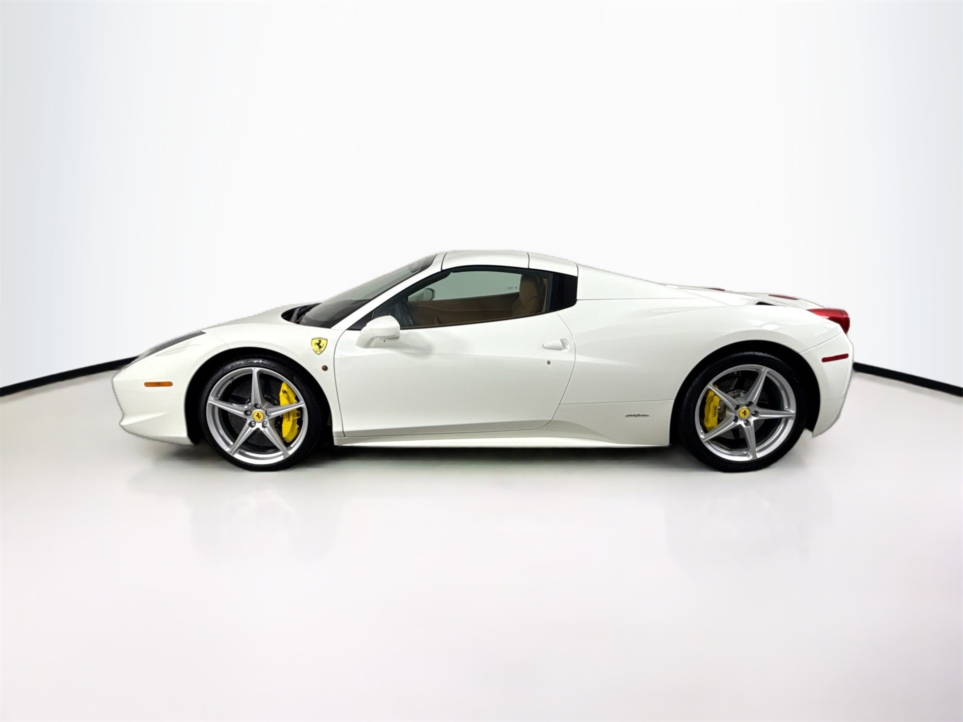 2015 Ferrari 458 Spider Base photo 4