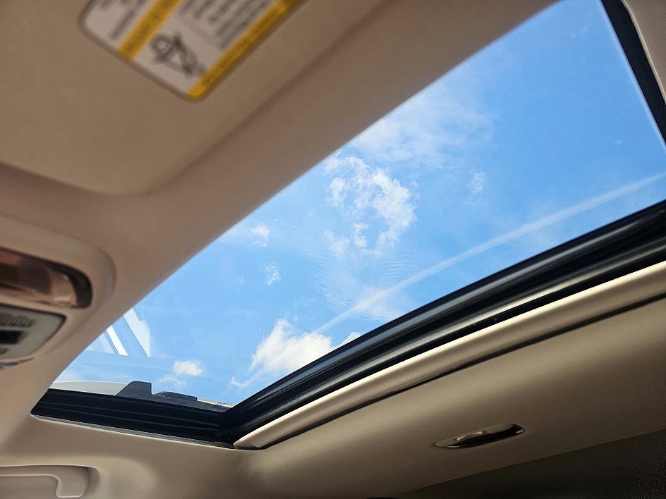 2021 Subaru Outback Touring photo 28